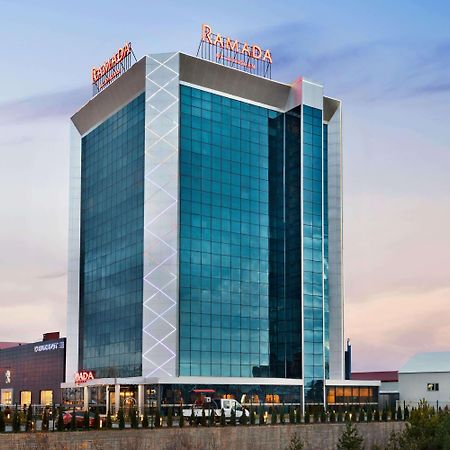 מלון Ramada By Wyndham סיבס מראה חיצוני תמונה