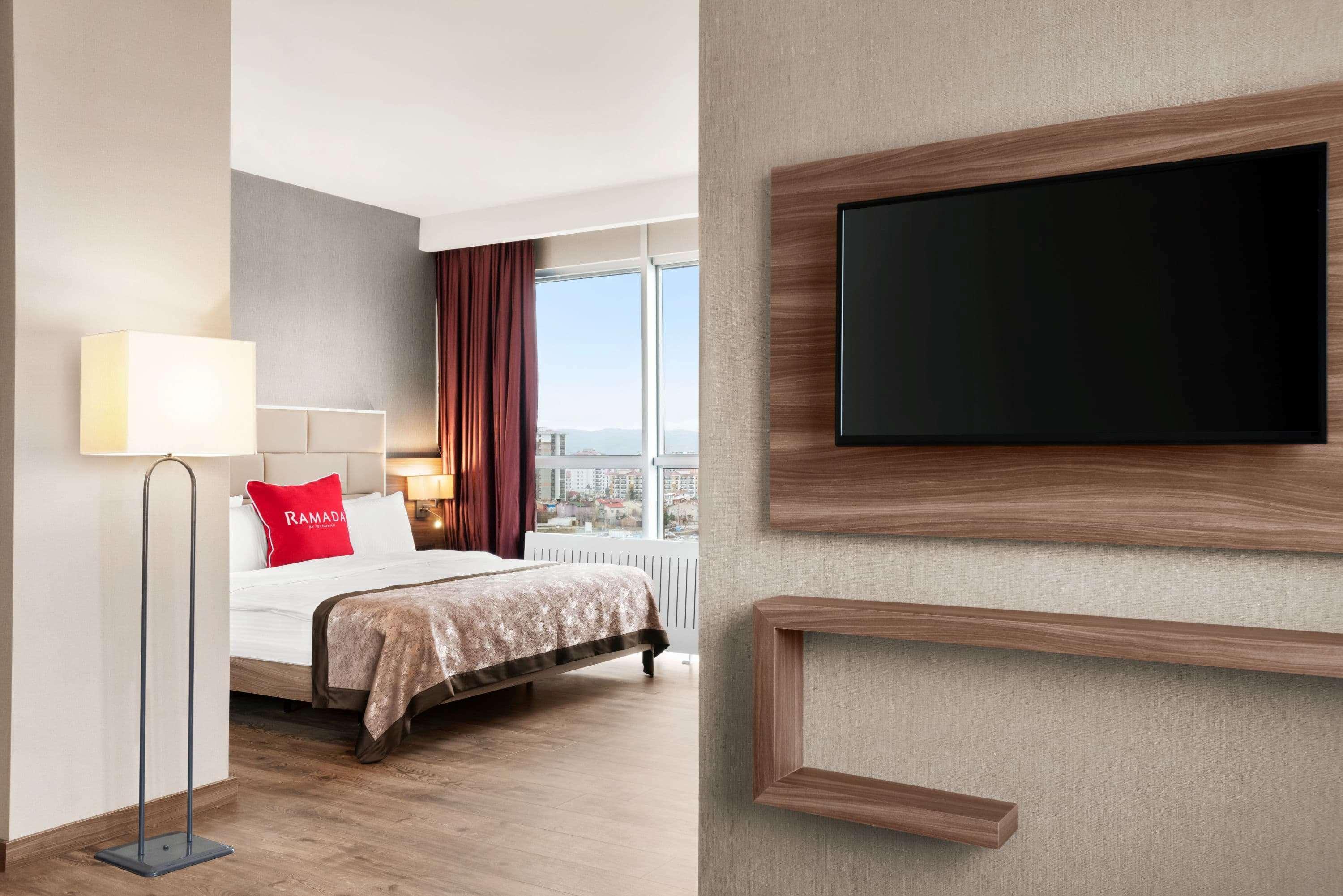 מלון Ramada By Wyndham סיבס מראה חיצוני תמונה