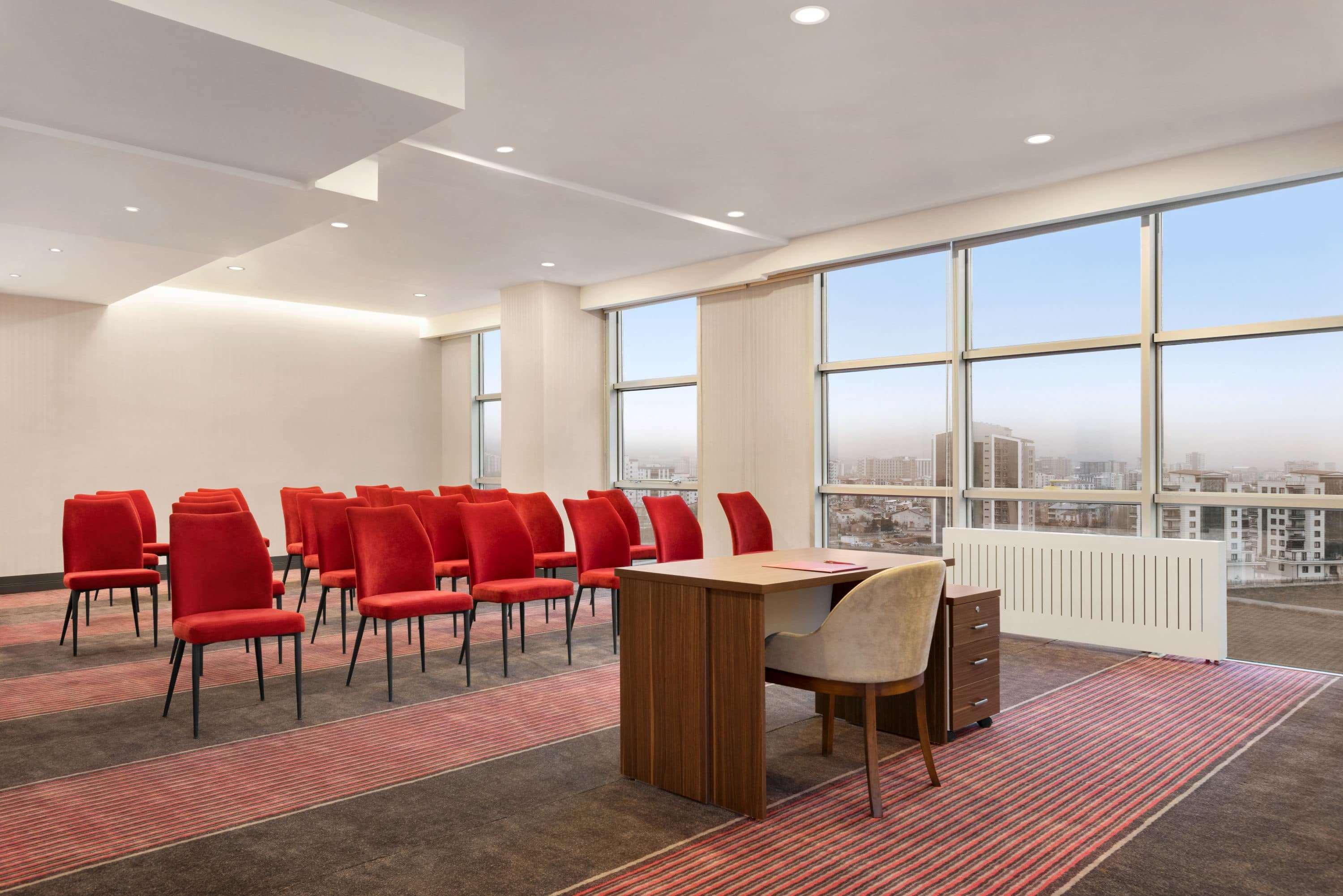 מלון Ramada By Wyndham סיבס מראה חיצוני תמונה