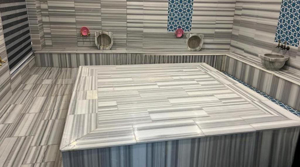 מלון Ramada By Wyndham סיבס מראה חיצוני תמונה